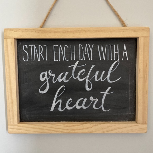 Start each day with a grateful heart framed chalkboard sign wall art - Picture 2 of 2